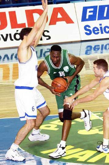 Προπονήθηκε με το Μακεδονικό ο Ντέιβις