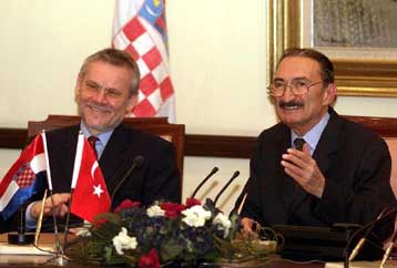 Διευρύνεται η οικονομική συνεργασία Τουρκίας – Κροατίας<i>Επίσκεψη Ράτσαν στην Αγκυρα</i>