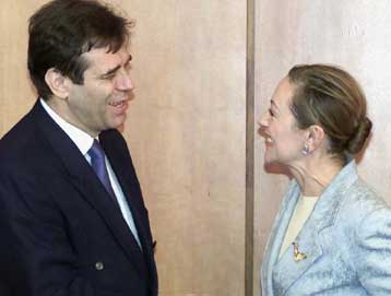 Την επανένταξή της στον ΟΑΣΕ και οικονομική βοήθεια ζητά η Γιουγκοσλαβία