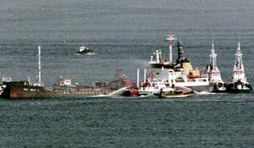 Ένας νεκρός και δύο τραυματίες από έκρηξη σε τουρκικό δεξαμενόπλοιο δυτικά της Κρήτης