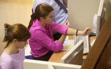 Σημαντική πτώση 1,70% στη Σοφοκλέους τη Δευτέρα <I>Nέο αρνητικό ρεκόρ έτους κατέγραψε ο όγκος τω