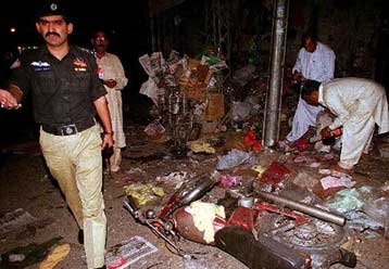 Τρεις νεκροί και πέντε τραυματίες από έκρηξη σε γραφεία εφημερίδας στο Πακιστάν