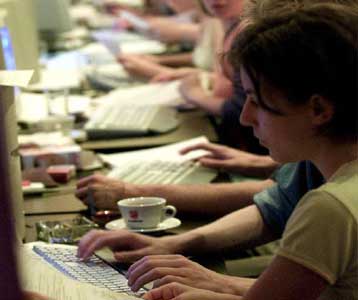 Αύξηση των μισθών για τα στελέχη πληροφορικής αποφάσισε η αμερικανική κυβέρνηση