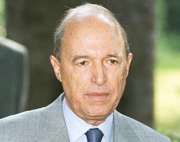 Δυσφορία Σημίτη για τη συνέντευξη Τσοχατζόπουλου<i>Ικανοποίηση αλλά και προβληματισμός στη Ρηγίλ