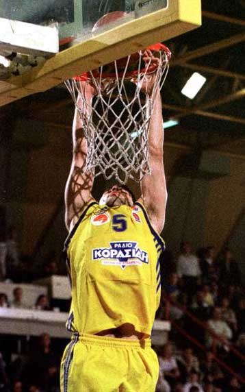 Τρία στα τρία για το Περιστέρι, παρά τα σκαμπανεβάσματα