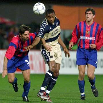 Χέρι-χέρι βαδίζουν στην κορυφή της Ολλανδίας Φέγενορντ και Φίτεσε