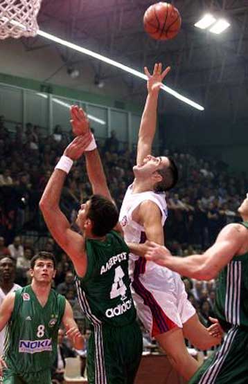 Ο Πανιώνιος 84-75 τον άρρυθμο Παναθηναϊκό