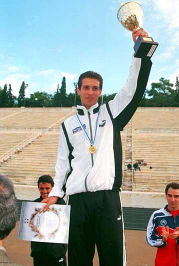 Ο Νίκος Πολλιάς νικητής στο Διεθνή Μαραθώνιο Ειρήνης της Αθήνας