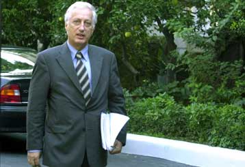 Προ των πυλών νόμος για την πάταξη διαφθοράς και τρομοκρατίας