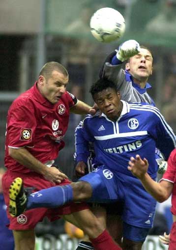 Επιβλητικό το Αμβούργο και 5-0 στην 11η αγωνιστική της bundesliga  <i> Τα αποτελέσματα </i>