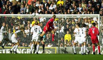 Βόμβες Βιντούκα και η Λιντς 4-3 τη Λίβερπουλ