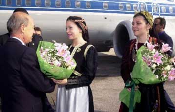 Δέσμη μέτρων ύψους 1 τρισ. δρχ. για την ανάπτυξη της Ηπείρου εξήγγειλε ο Κ.Σημίτης από τα Γιάννενα