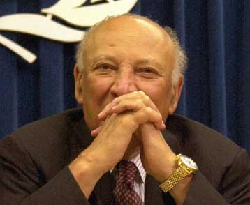 Απαράδεκτες οι προτάσεις Ντε Σότο για το διαχωρισμό εξουσιών, δήλωσε ο πρόεδρος Κληρίδης