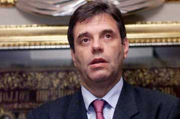 «Ναι» είπε τελικά η Bουλή της Γιουγκοσλαβίας σε κυβέρνηση εθνικής ενότητας<i>Νέα εποχή για τη χώ