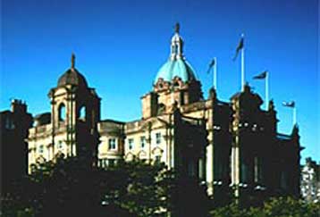 Σε διαπραγματεύσεις για συγχώνευση Bank of Scotland και Abbey