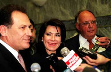 Στο πλευρό της Αγγελοπούλου Λαλιώτης και Πάγκαλος <i> Επιστολή Φιλάρετου στον Σάμαρανκ </i>