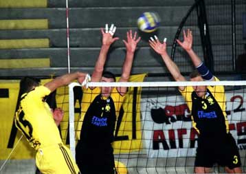 Χωρίς θεατές η ΑΕΚ στο ματς με τον Αρη Νικαίας και 500 χιλιάδες δραχμές πρόστιμο