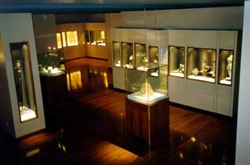 Έκθεση κοσμήματος από γυναίκες δημιουργούς στο Μουσείο Ηλία Λαλαούνη