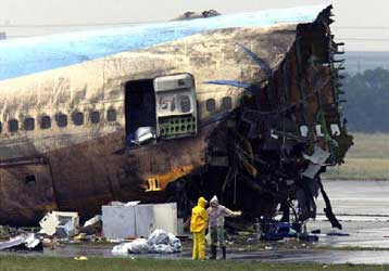 Ο λάθος διάδρομος οδήγησε στο θάνατο το Boeing της Singapore Airlines