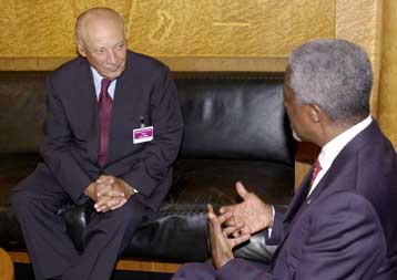 Μετά τις κυπριακές εκλογές, οι νέες προτάσεις της Λευκωσίας<I>Στη Γενεύη και ο Κόφι Ανάν από τις