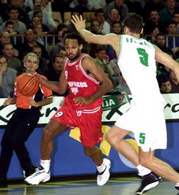 «Αλωσε» τη Χάλα Τίβολι ο Ολυμπιακός, 73-69 την Ολίμπια Λιουμπλιάνας