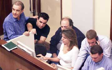 Δεν κράτησε η άνοδος στη Σοφοκλέους<i>Σημαντικές απώλειες 1,78% την Πέμπτη</i>