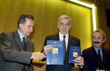 Η πορεία των ιδιωτικοποιήσεων σημείο αιχμής στον προϋπολογισμό του 2001