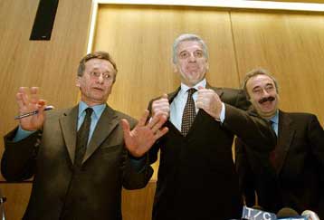 Τέσσερις κίνδυνοι για τον προϋπολογισμό 2001