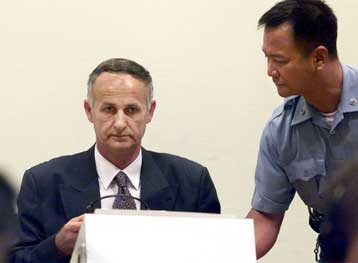 Hxογραφημένη εντολή του Κρστιτς για μαζικές εκτελέσεις Βόσνιων μουσουλμάνων παρουσιάστηκε στη Χάγη