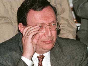 Νέες περιπέτειες για Μπερεζόφσκι και Γκουζίνσκι<i>Καλούνται για ανάκριση από την Εισαγγελία της