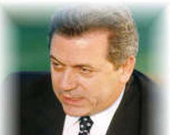 ΠΑΣΟΚ και ΝΔ έχουν ολοκληρώσει τον πολιτικό τους κύκλο, δηλώνει από τις ΗΠΑ ο Αβραμόπουλος