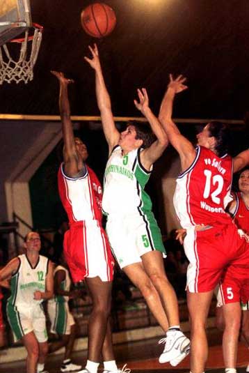 Οι γυναίκες του Παναθηναϊκού έχασαν με 78-68 από τη Βούπερταλ<I>Συντριβή για Σπόρτινγκ στη Γαλλ