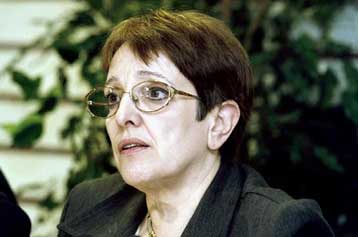 Λαϊκό μέτωπο για την πολιτική ανεξαρτησία της χώρας οραματίζεται η Αλ.Παπαρήγα