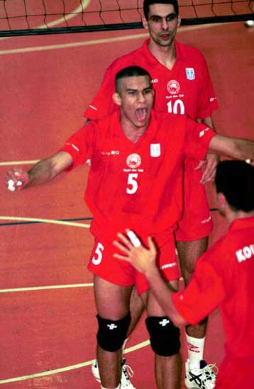 Ο Ολυμπιακός μόνος πρώτος, 3-0 τον Ηρακλή <i> Τα αποτελέσματα της 4ης αγωνιστικής </i>