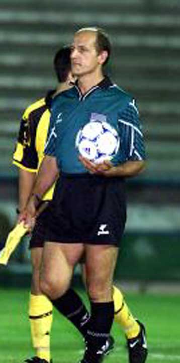 Απολογείται ο βοηθός διαιτητή Γιάννης Στασινός