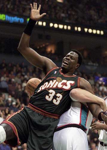 Mε το δεξί οι Λέικερς στην πρεμιέρα του NBA