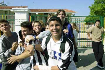 Οι αλλοδαποί μαθητές θα μαθαίνουν ελληνικά σε ειδικά προπαρασκευαστικά τμήματα