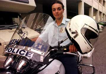 Βελτιώνεται η τηλεφωνική υποδομή του 100, για να το… αφήσουν να κάνει τη δουλειά του!