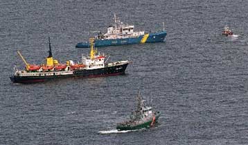 Τρεις νεκροί από έκρηξη σε εμπορικό σκάφος στον Περσικό Κόλπο