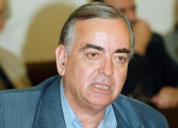 Εξηγήσεις για τη στάση στο θέμα Κωστόπουλου ζήτησε από το Γ.Θεωνά το ΚΚΕ