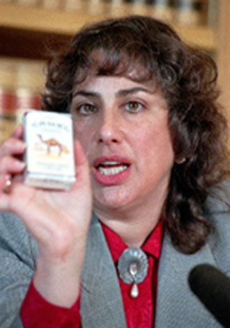 Βίαια παιδιά από μητέρες καπνίστριες