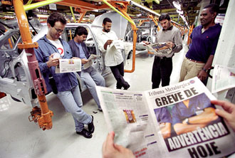 Απεργία των εργαζομένων στα εργοστάσια αυτοκινήτου της Βραζιλίας