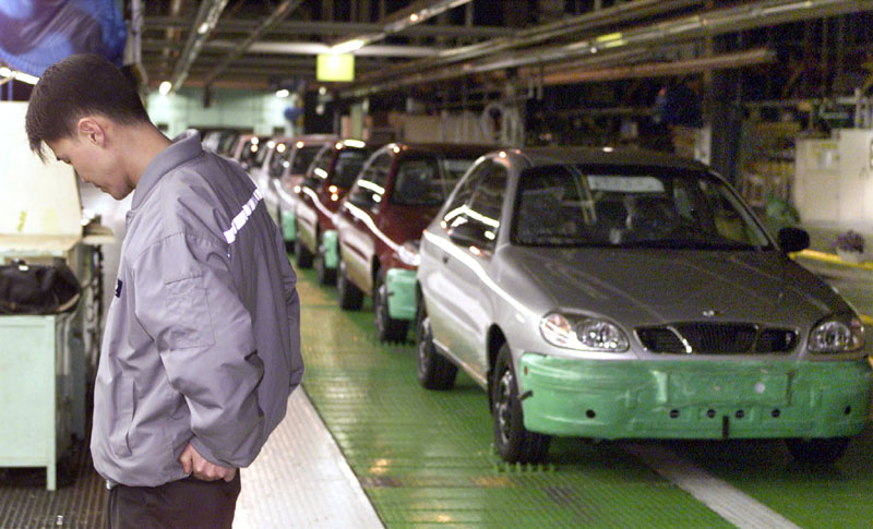 Εξελίξεις πυροδοτεί η πτώχευση της Daewoo