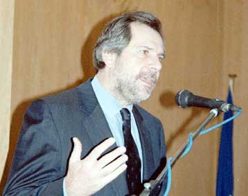 Έλλειμμα συλλογικότητας στο ΠΑΣΟΚ διαπιστώνει ο Χρήστος Παπουτσής