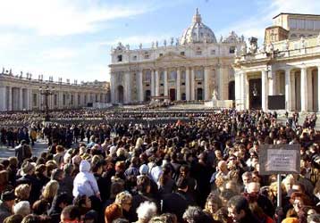 Στις φτωχές οικογένειες αφιέρωσε την τελευταία ημέρα του έτους ο Πάπας
