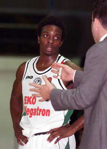 Ελπίζει σε μια καλύτερη χρονιά ο Μίλωνας, μετά τη νίκη του με 88-83 επί του Αρη