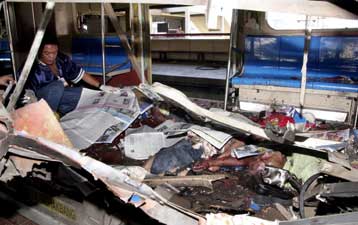 Πανικό στις Φιλιππίνες προκαλούν αλλεπάλληλες βομβιστικές επιθέσεις