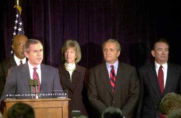 Ακόμη τέσσερις υπουργούς διορίζει ο Μπους