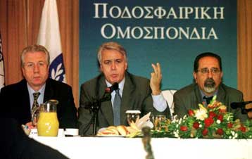 Για διασυρμό των θεσμών από την ΕΠΟ κάνει λόγο σε ανακοίνωσή της η Ενωτική Ποδοσφαιρική Κίνηση