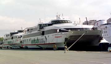 Μερική άρση του απαγορευτικού του απόπλου – Οι Αθηναίοι εγκαταλείπουν την πρωτεύουσα